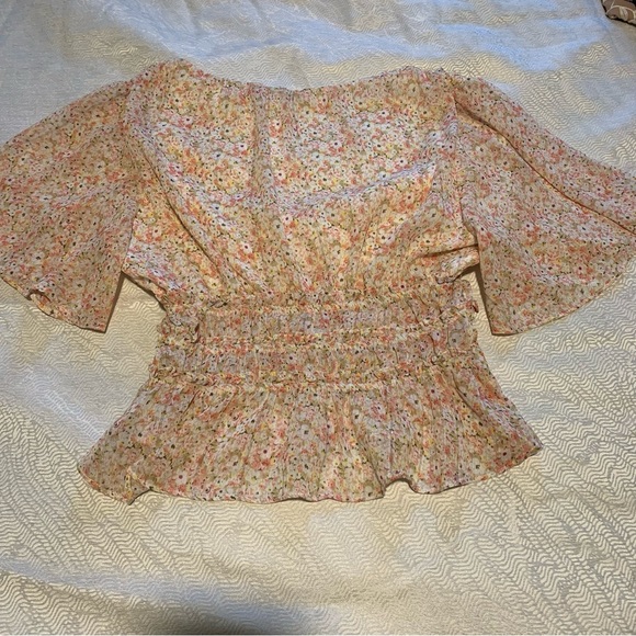 Cropped blouse size S - Picture 3 of 3